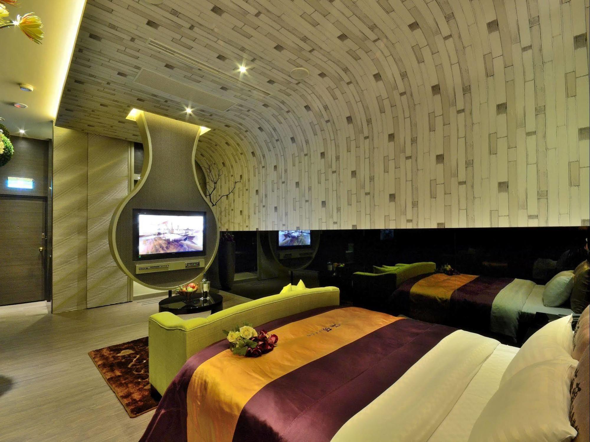 Hea Duenn Motel Taichung Buitenkant foto