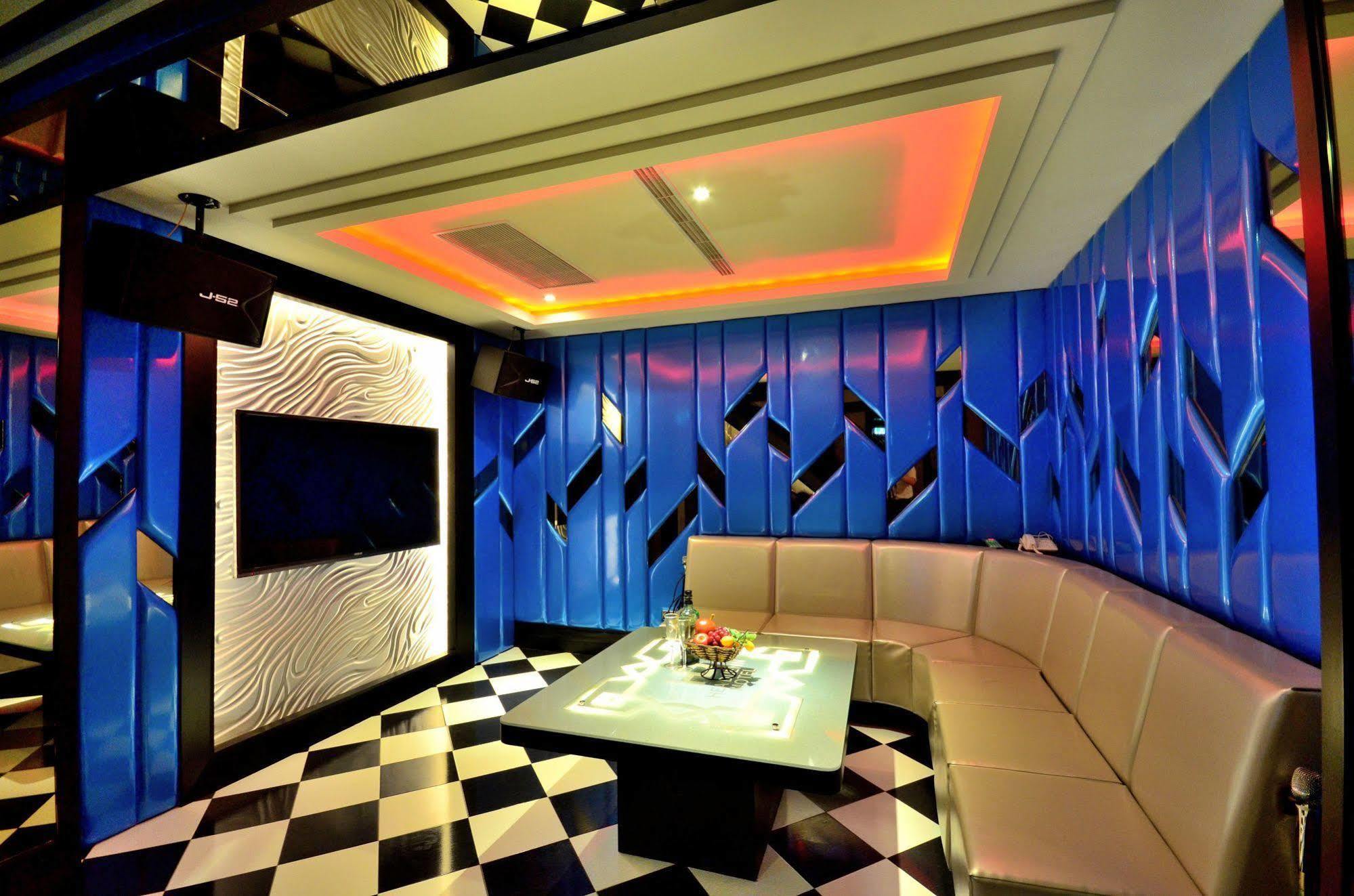 Hea Duenn Motel Taichung Buitenkant foto