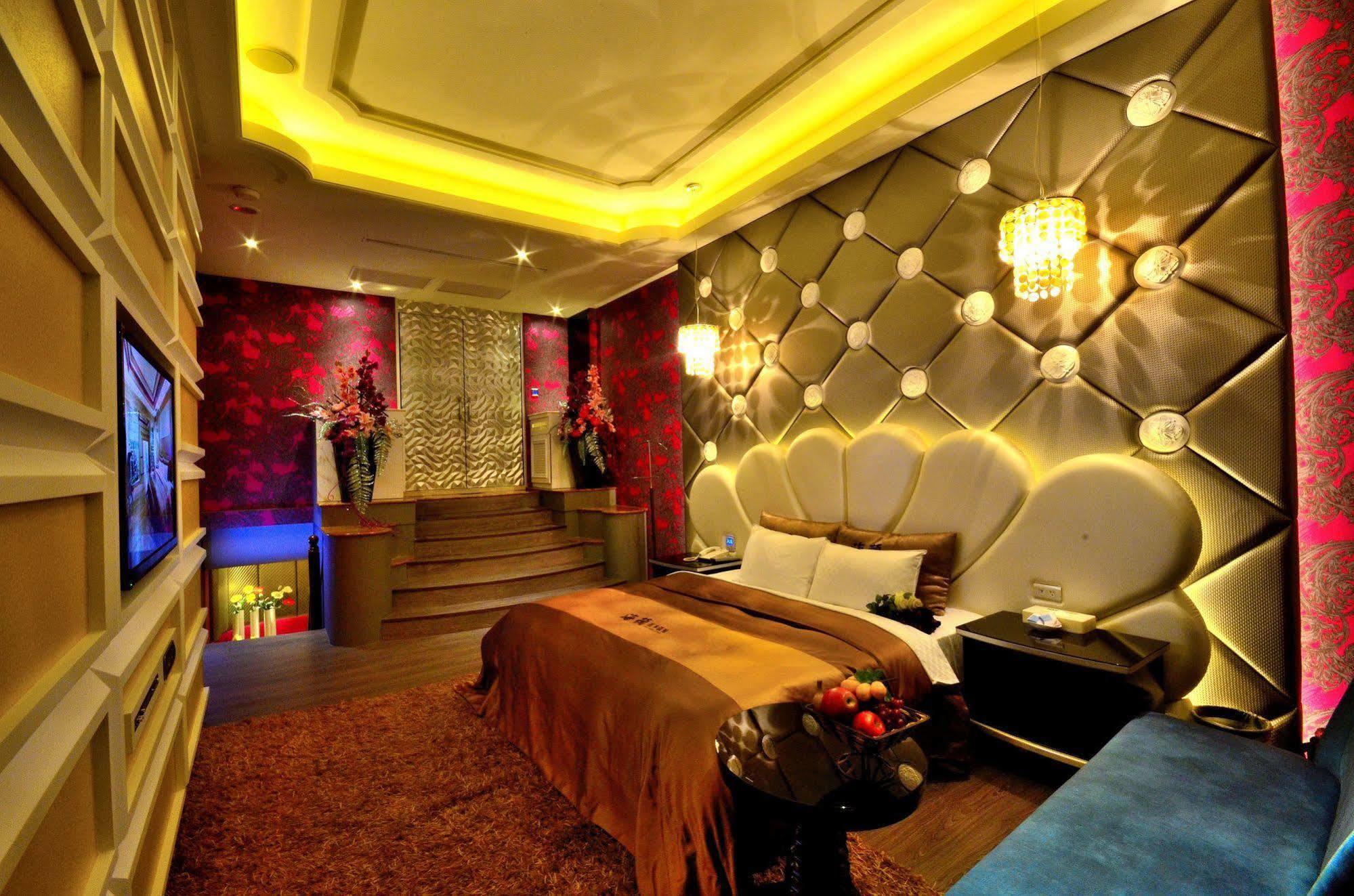 Hea Duenn Motel Taichung Buitenkant foto