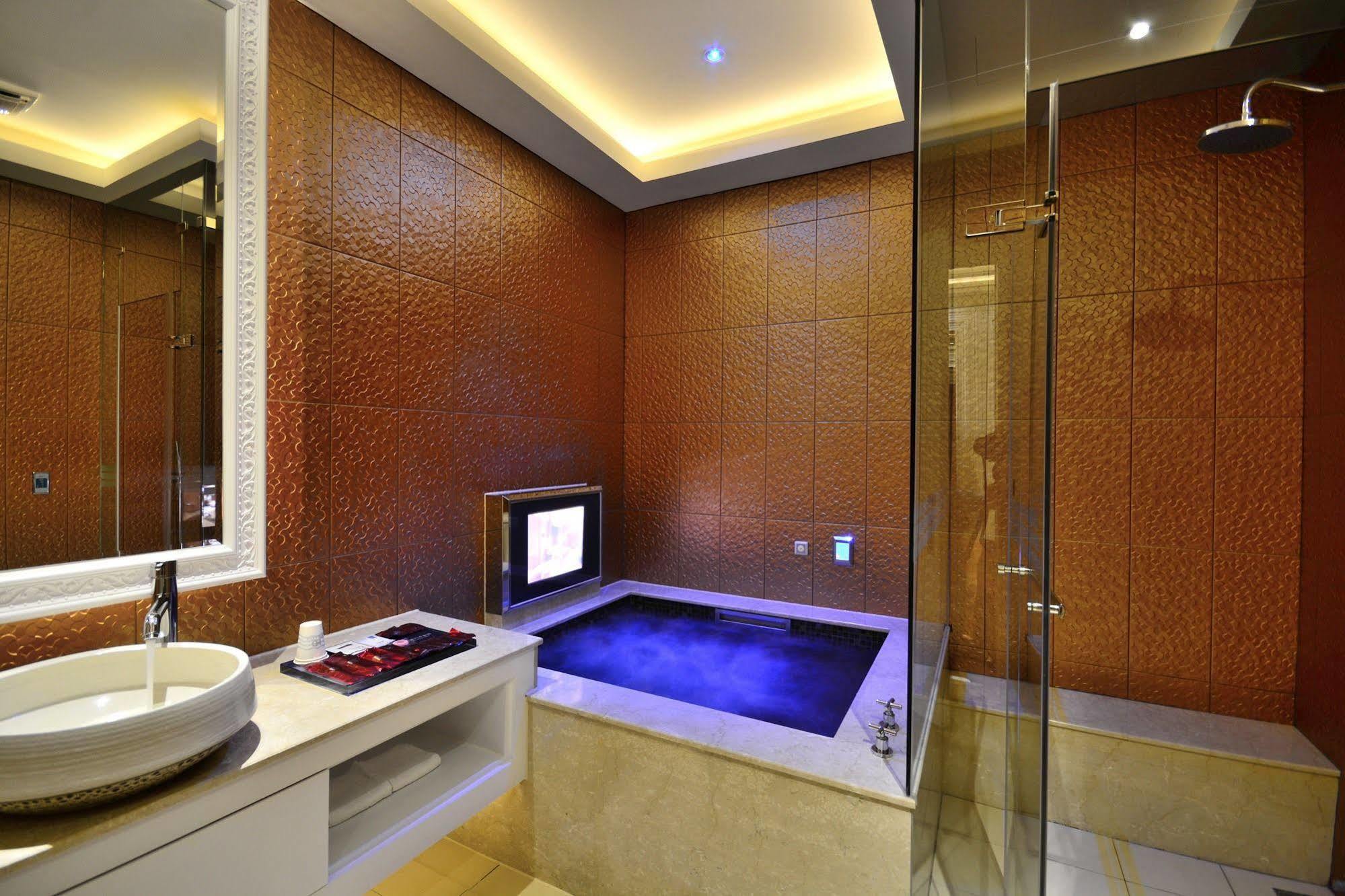 Hea Duenn Motel Taichung Buitenkant foto