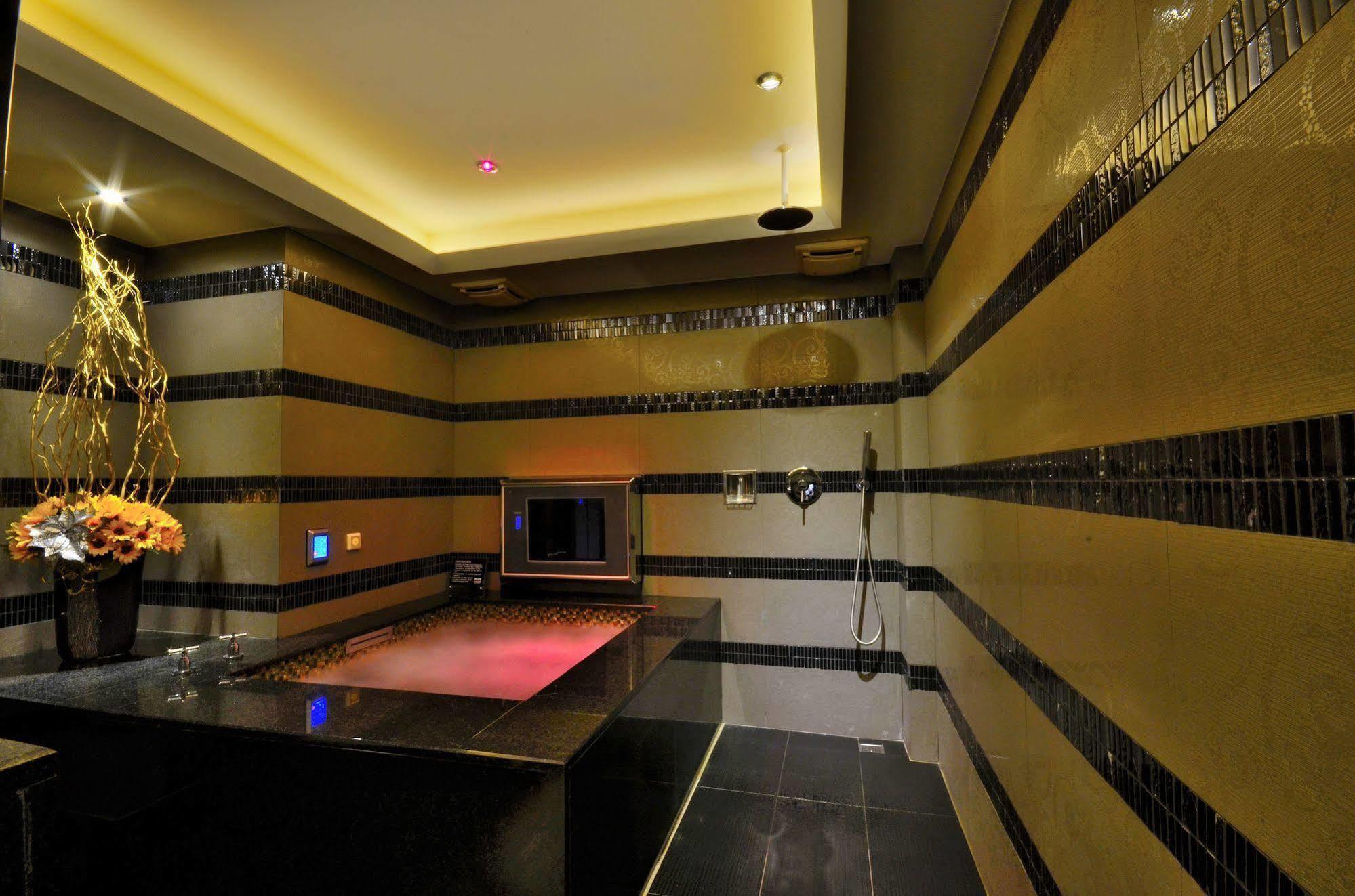 Hea Duenn Motel Taichung Buitenkant foto