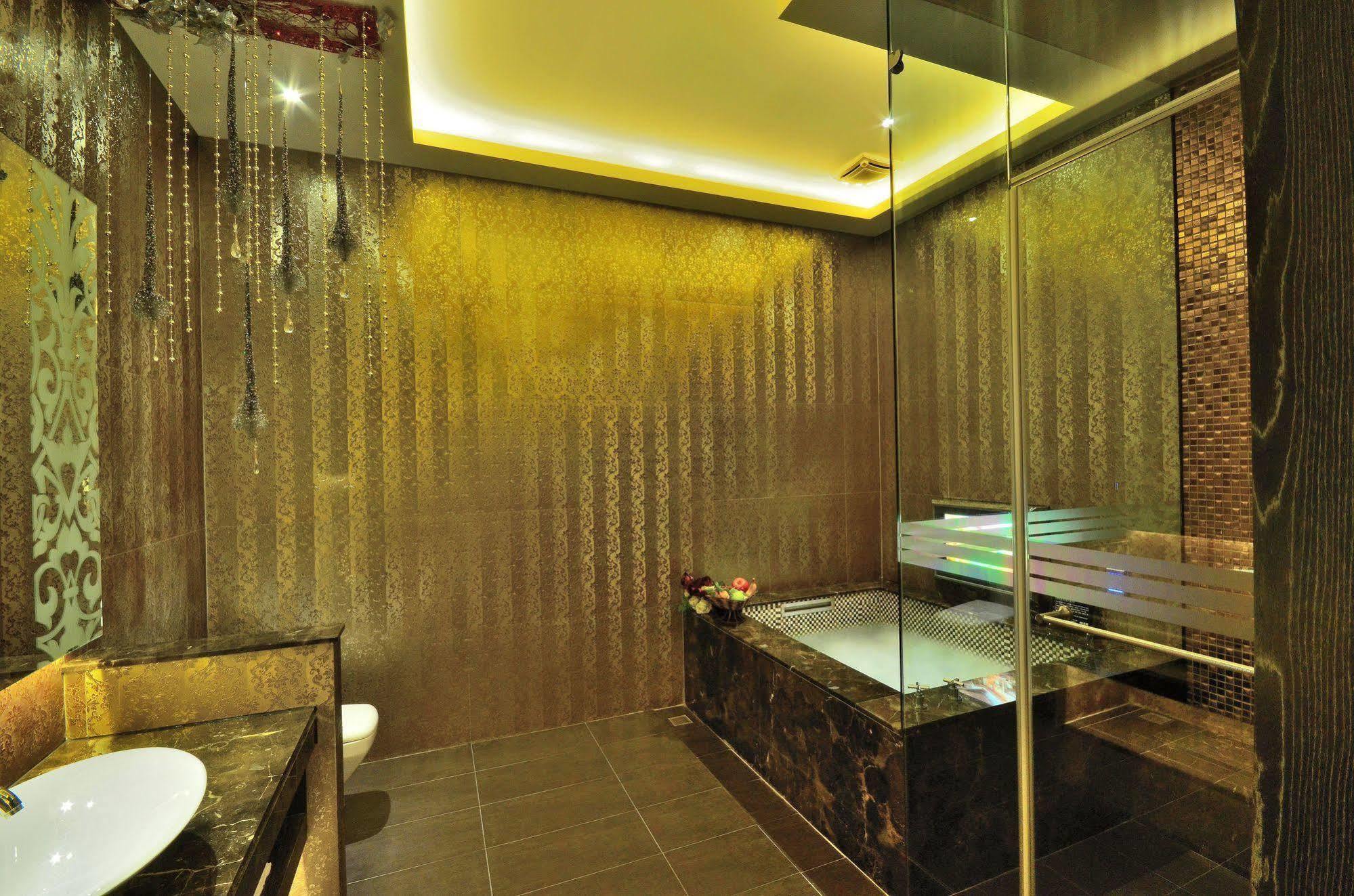 Hea Duenn Motel Taichung Buitenkant foto