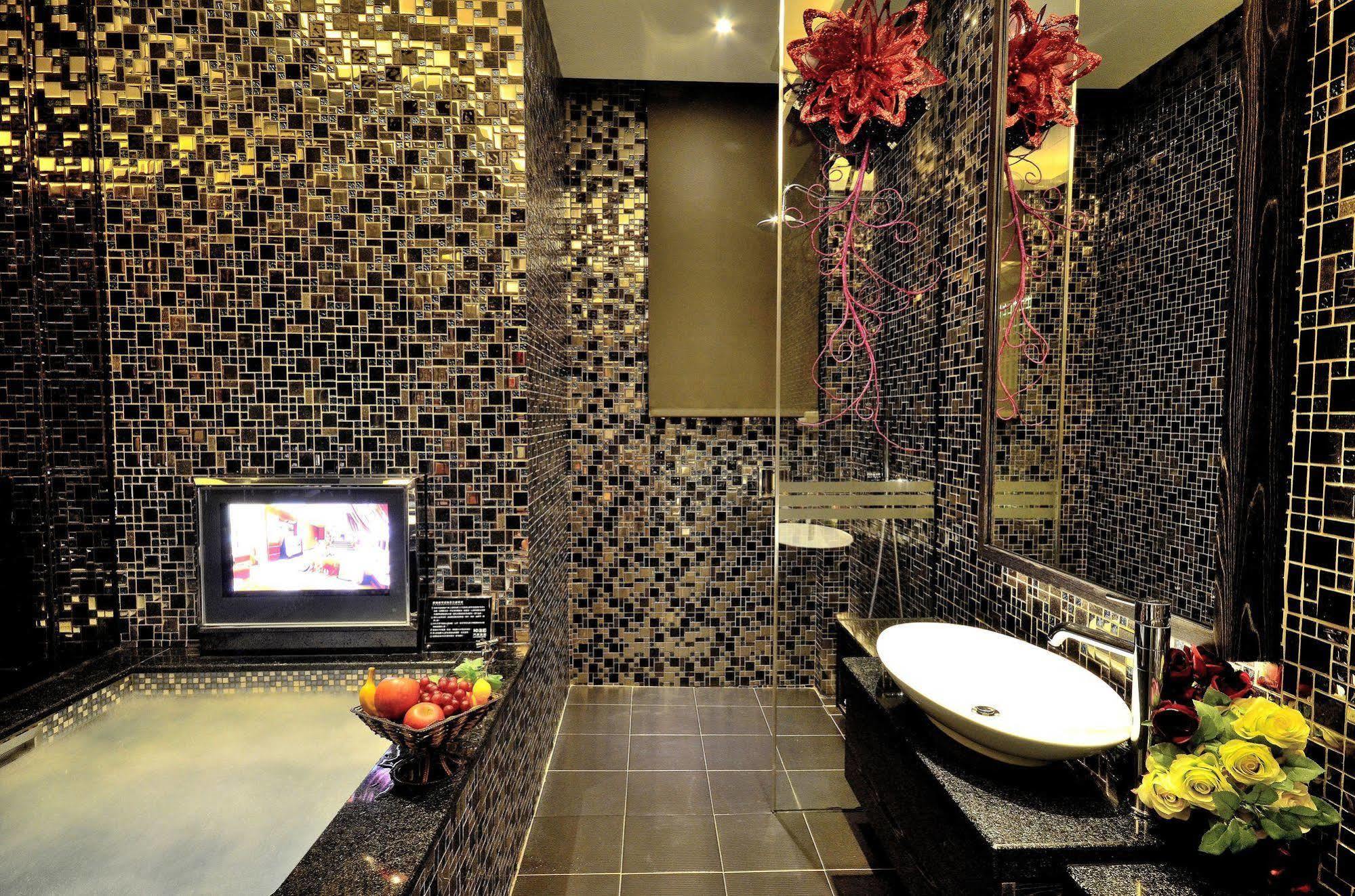 Hea Duenn Motel Taichung Buitenkant foto