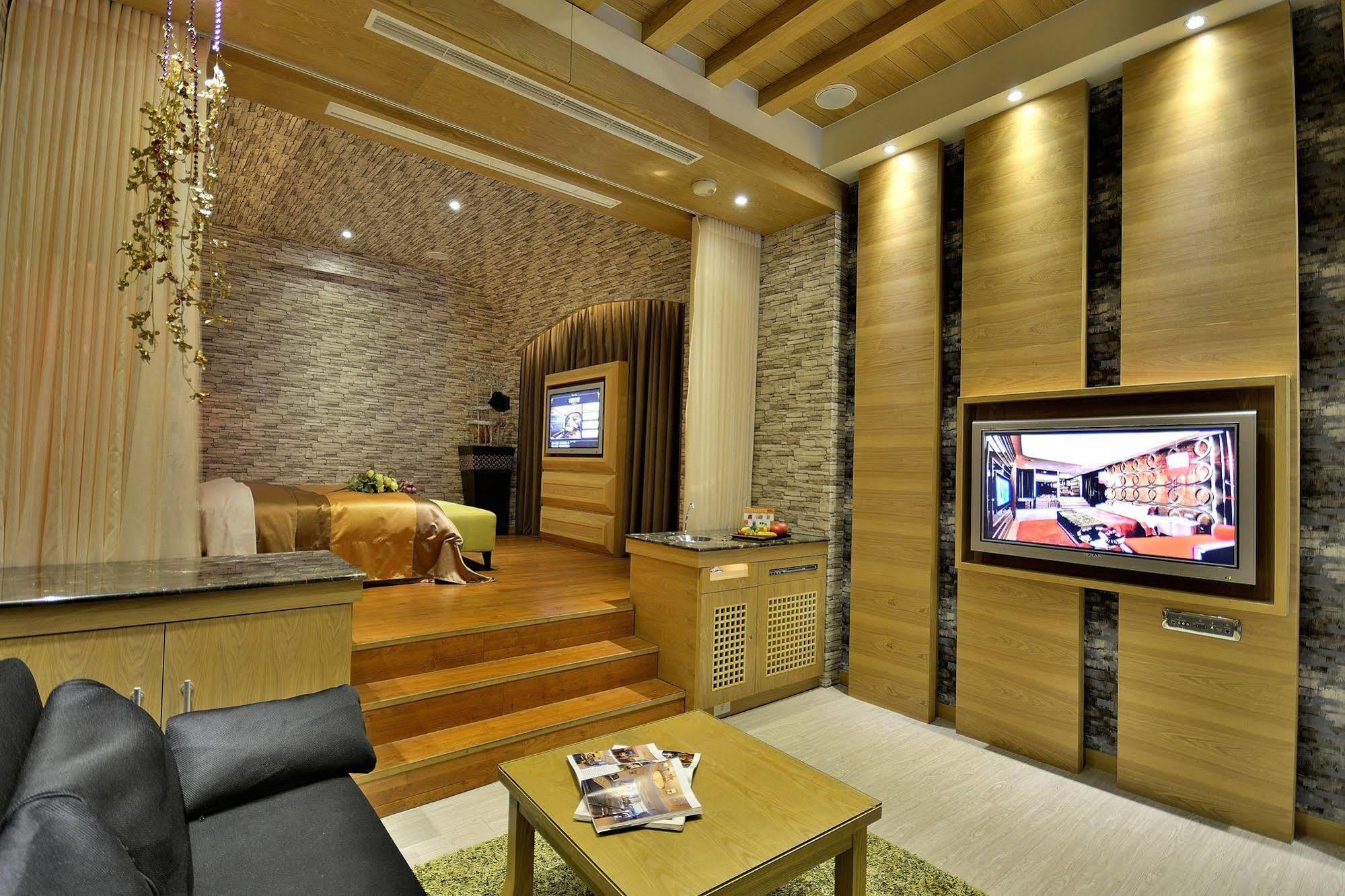 Hea Duenn Motel Taichung Buitenkant foto