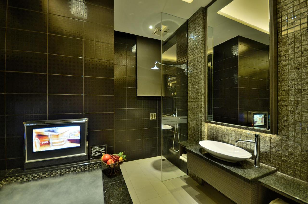Hea Duenn Motel Taichung Buitenkant foto