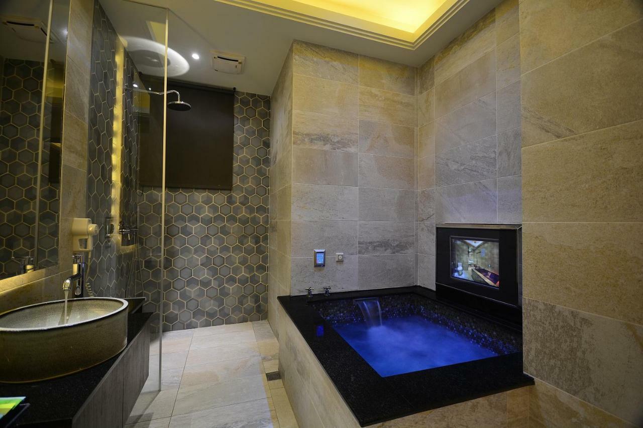 Hea Duenn Motel Taichung Buitenkant foto