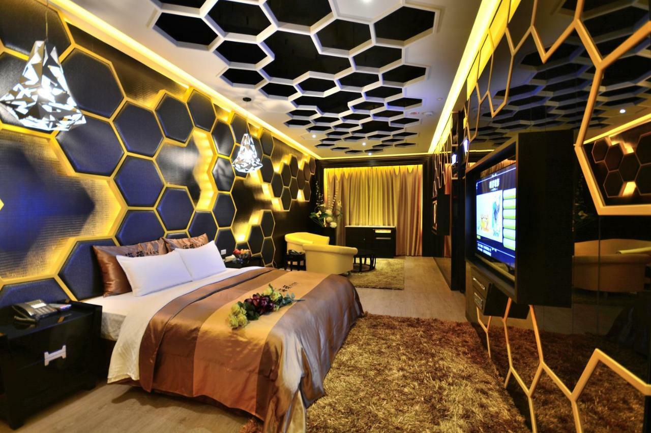 Hea Duenn Motel Taichung Buitenkant foto
