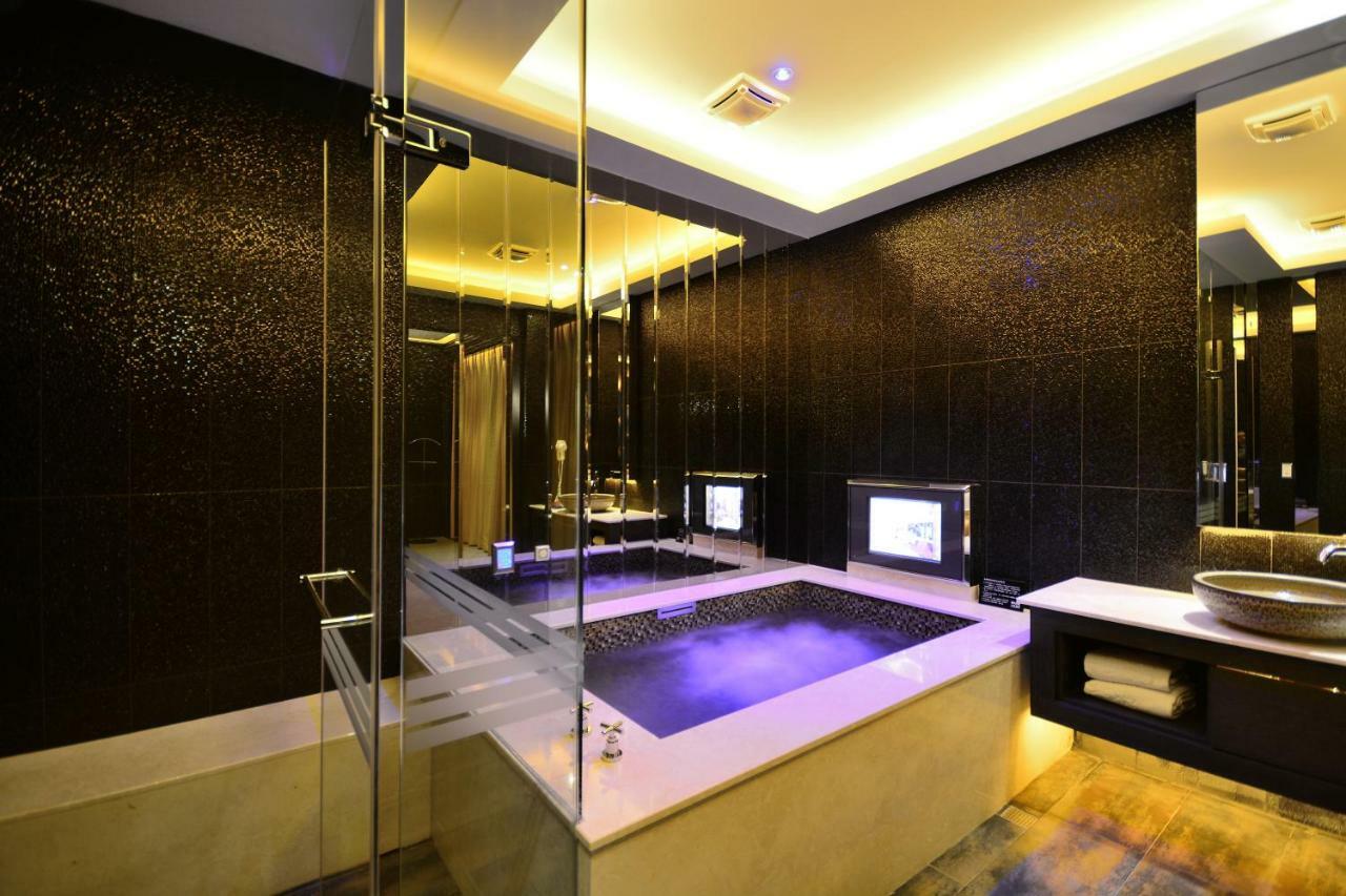 Hea Duenn Motel Taichung Buitenkant foto